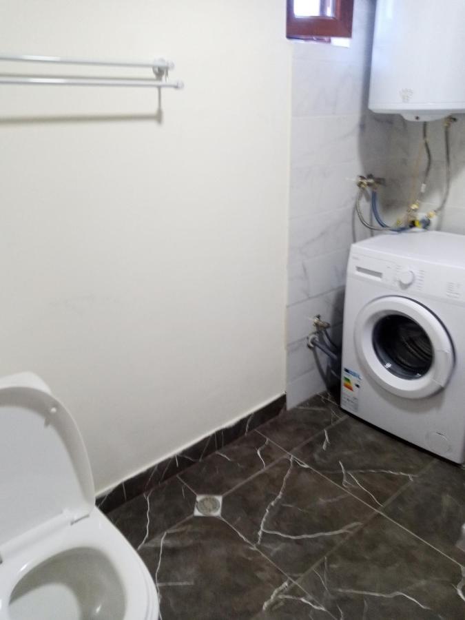 Guesthouse Data Mestia Esterno foto